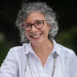 Image of Laurie Farrell
